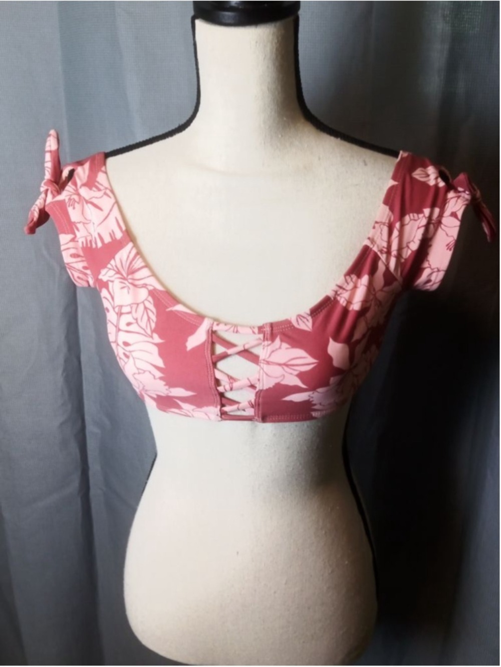 Juniors No Boundaries Bikini Top M Pink Red Floral